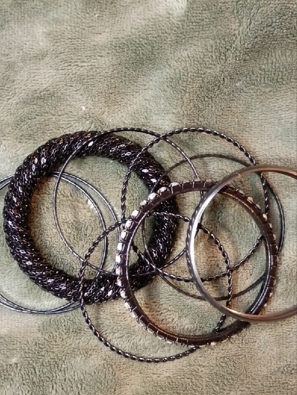 Source Unknown Black Rhinestone Stackable Bangle Bracelet Set - Picture 2 of 5